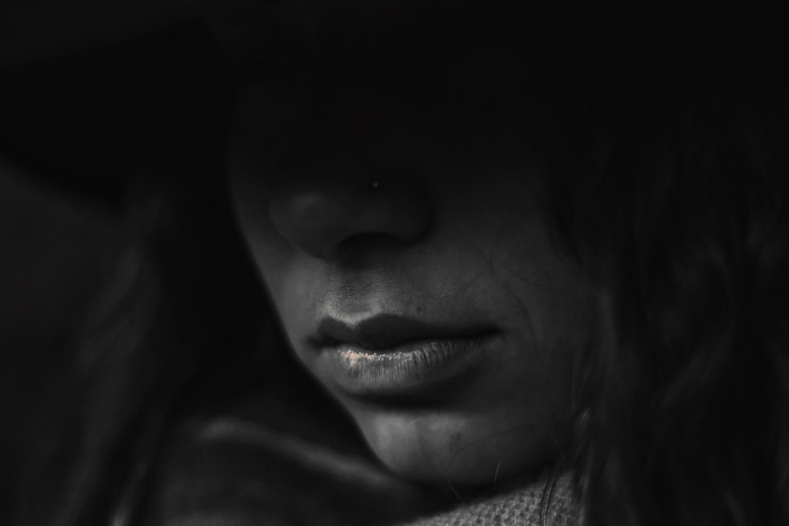 girl_woman_emotions_expressions